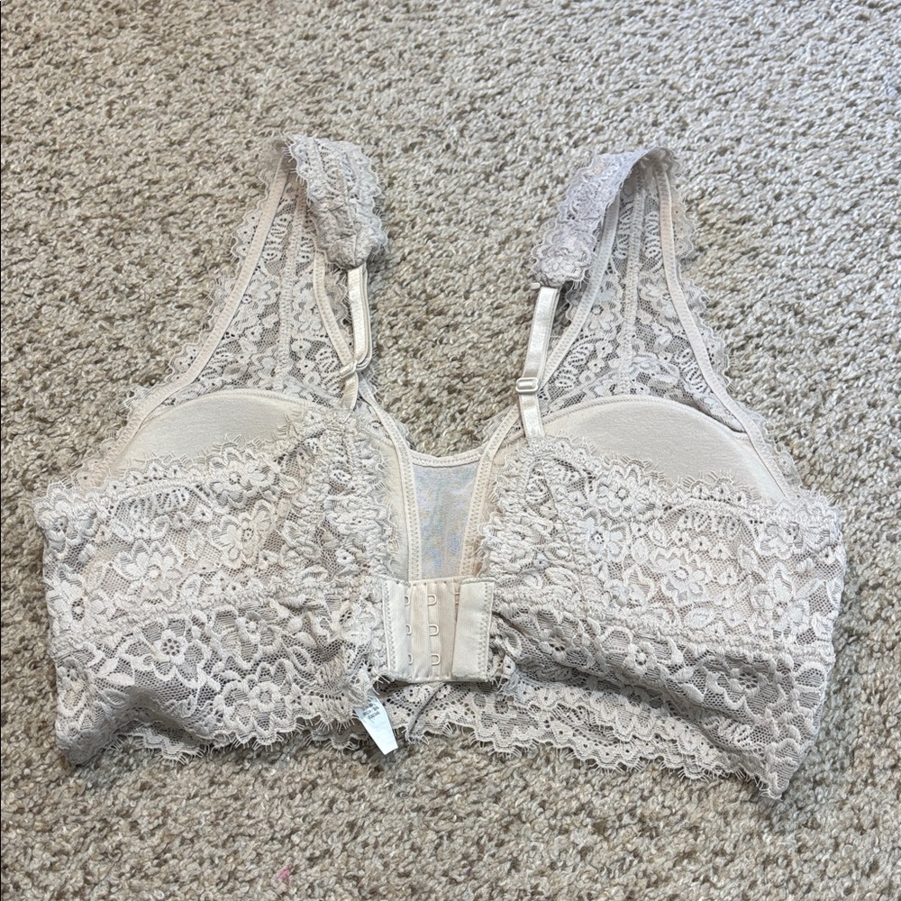 Aerie Lace Convertible Adjustable Bra Size Medium | Lacey | feminine | boho | - Picture 3 of 4